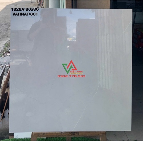Gạch 80x80 trắng ngọc vân chỉ xám bóng kiếng Việt Nam