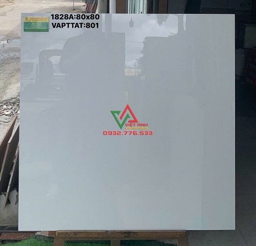 Gạch 80x80 trắng trơn bóng kiếng Việt Nam tại Tân Phú