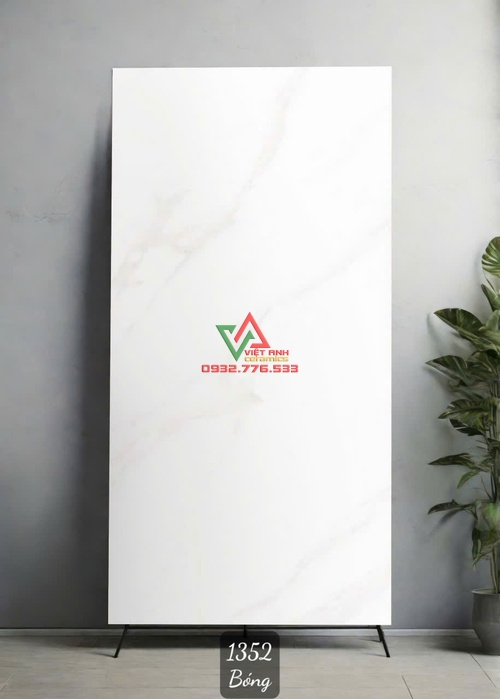 Gạch Cao Cấp 60x120 Trắng Nhạt Vân Mây Bóng Kiếng Ấn Độ