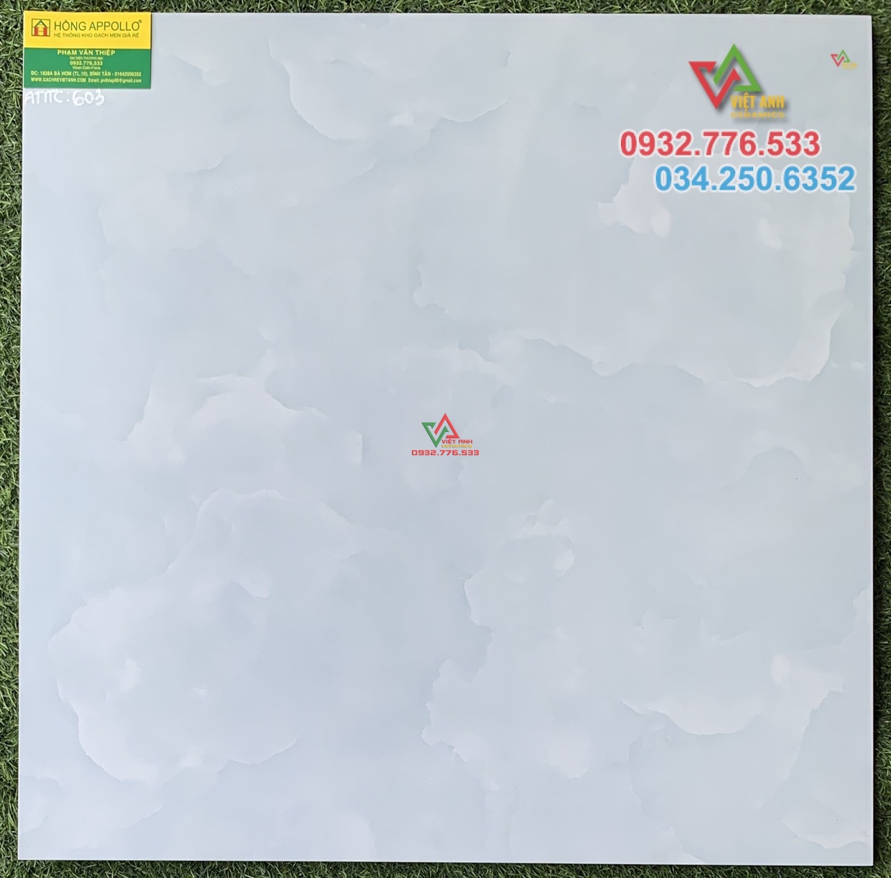 Gạch 60x60 màu xanh trời nhẹ