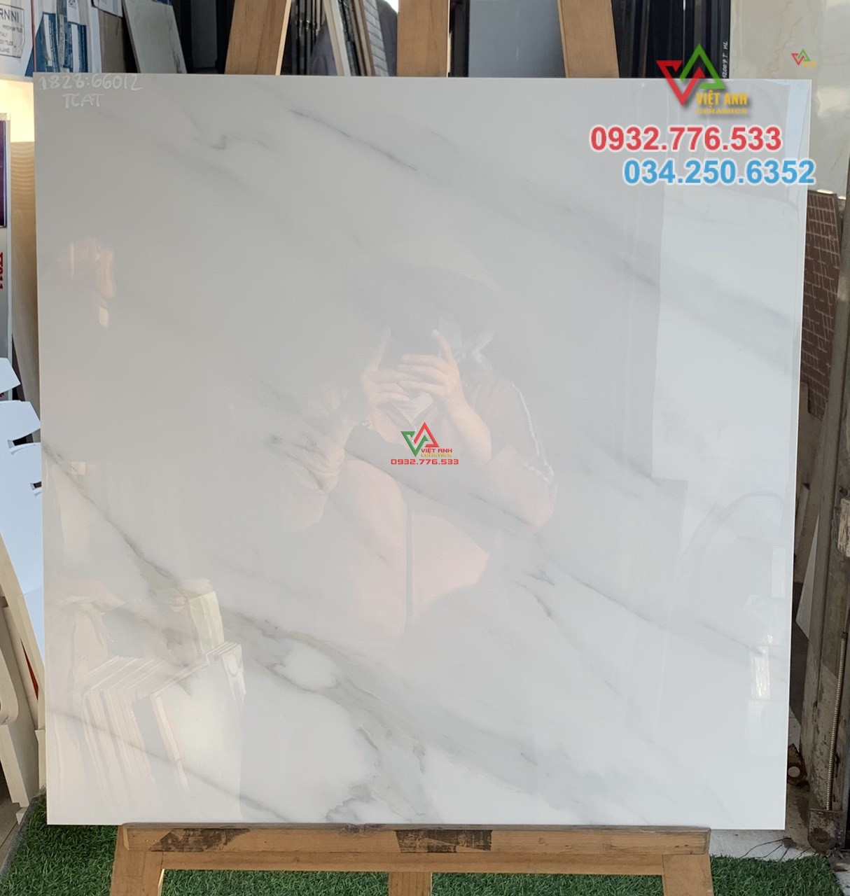 Gạch 60x60 màu trắng khói cao cấp