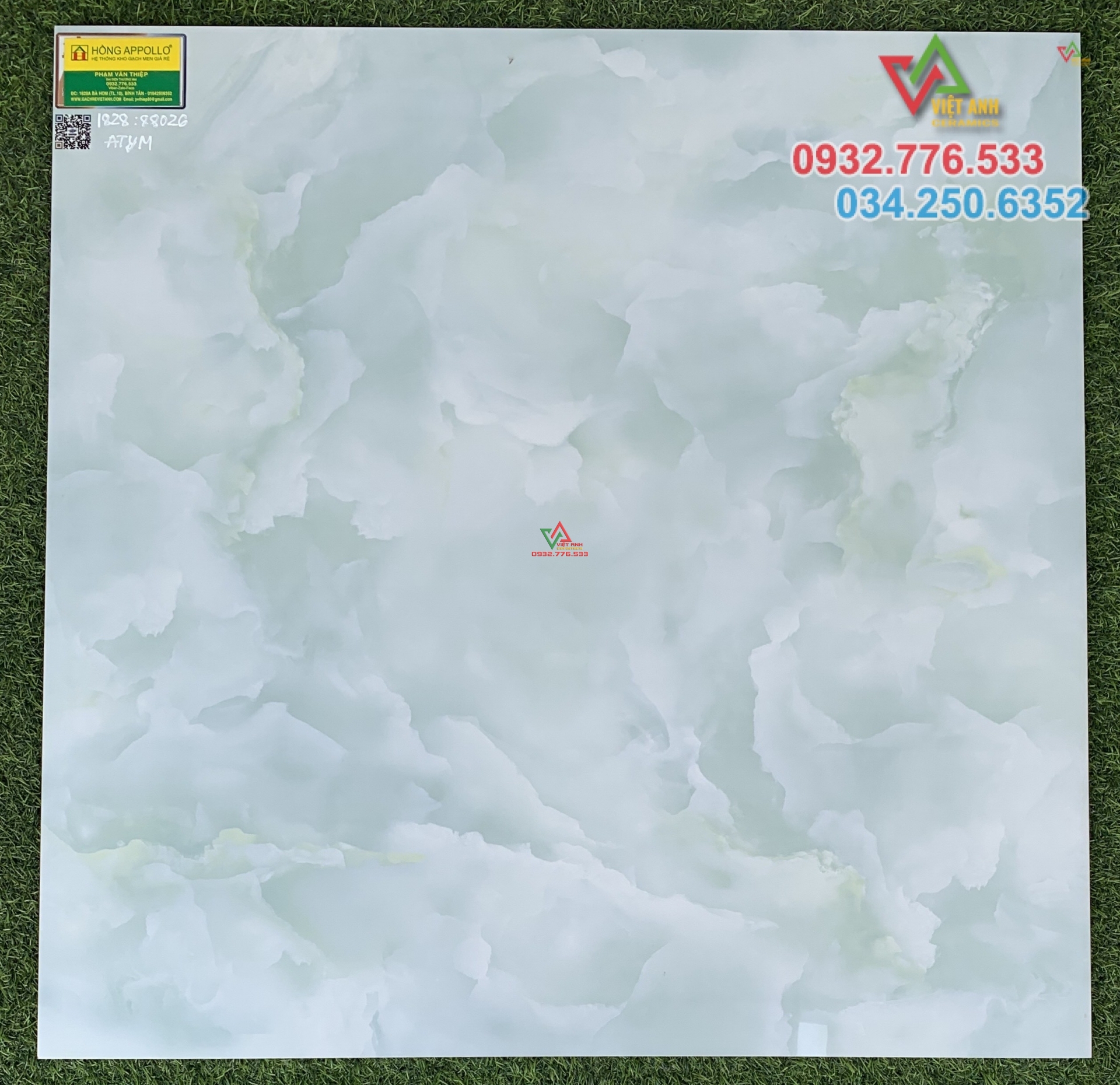 Gạch 80x80 màu xanh trời họa tiết sắc sảo