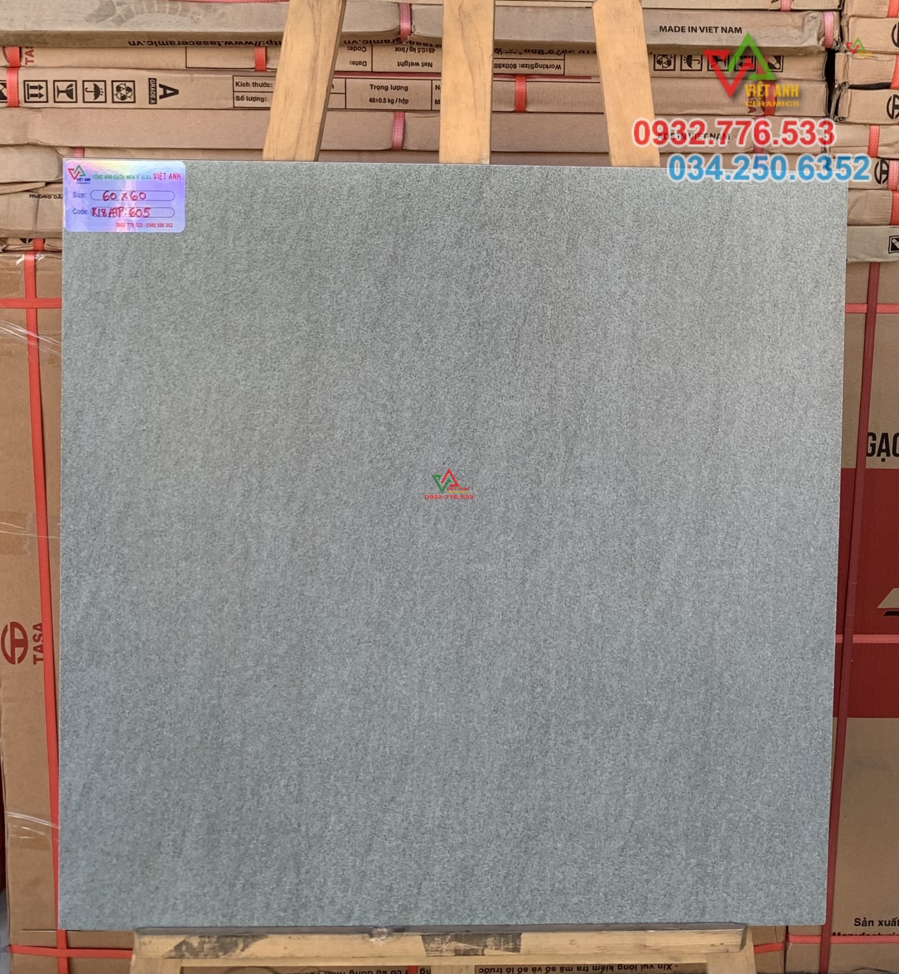 Gạch 60x60 màu xám hàng mờ