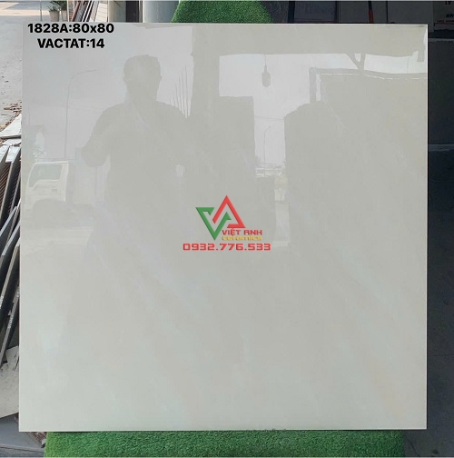 GẠCH LÁT NỀN SANG ĐẸP 80X80 TRẮNG KEM CAO CẤP