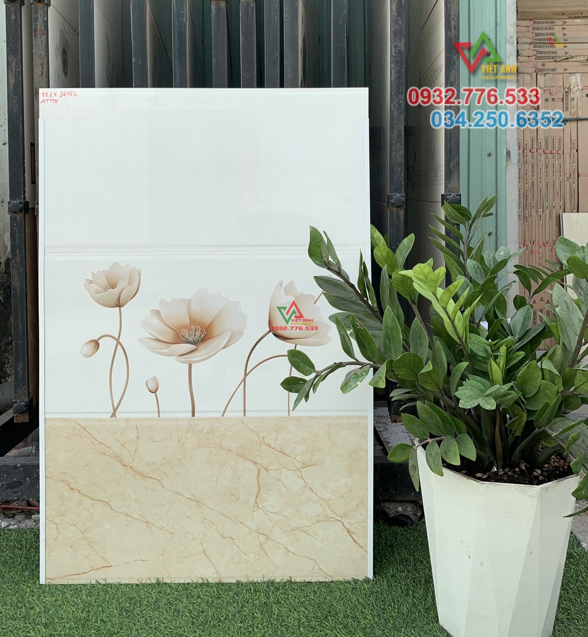 Gạch 30x60 họa tiết sắc xảo cao cấp