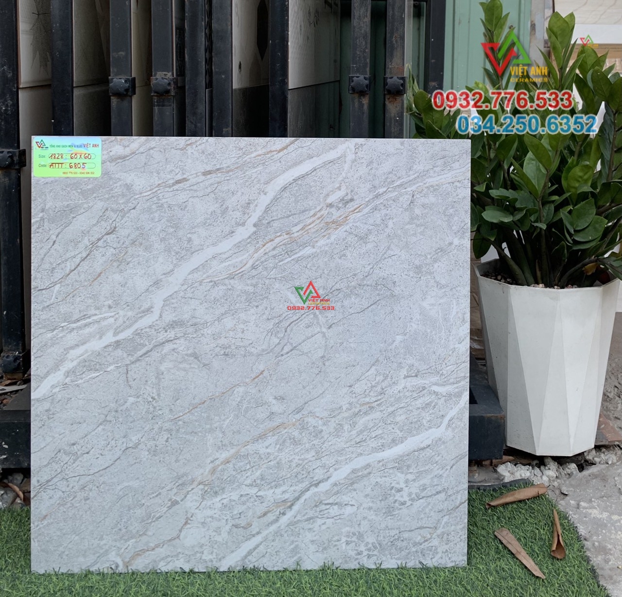 Gạch 60x60 màu xám ốp nền nhà biệt thự villa