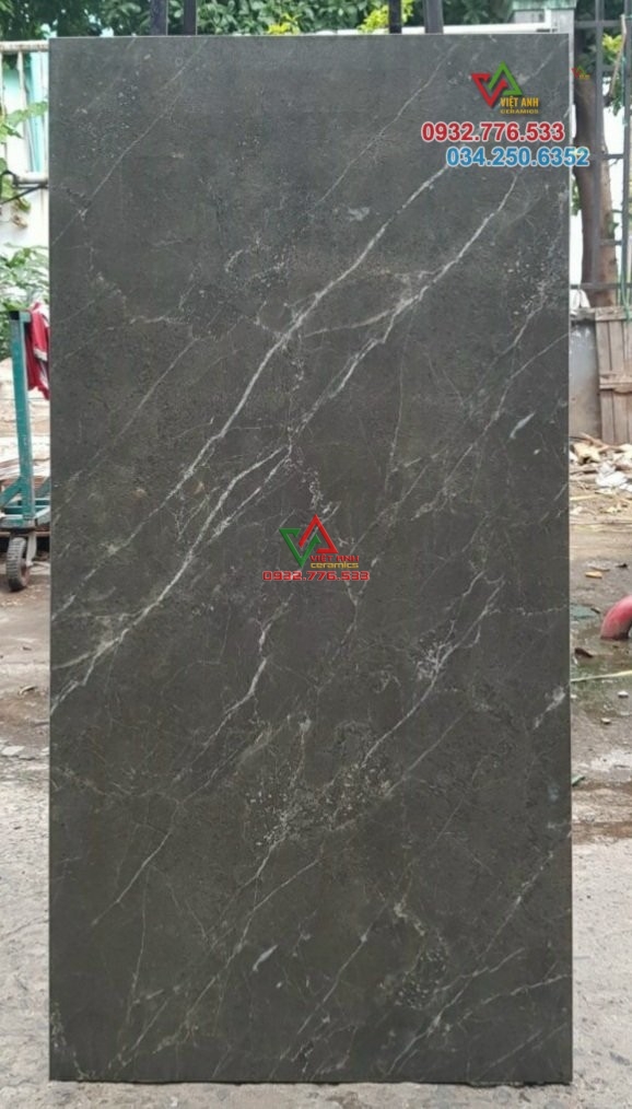 Gạch 60x120 màu đen đá bóng kiếng toàn phần