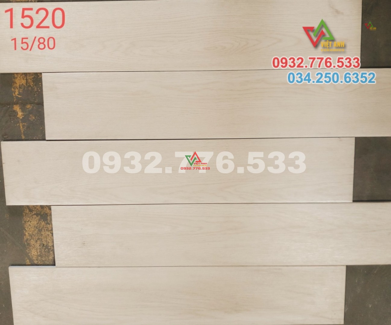 Gạch lót nền phòng khách 15x80 giá rẻ