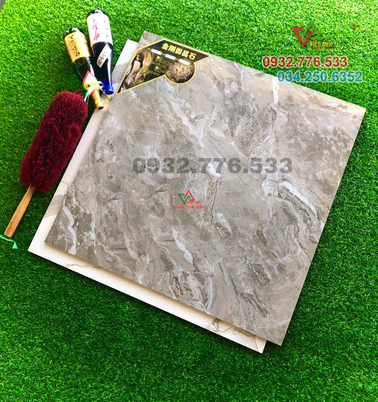 Gạch 80x80 màu xám ốp lát biệt thự sang chảnh