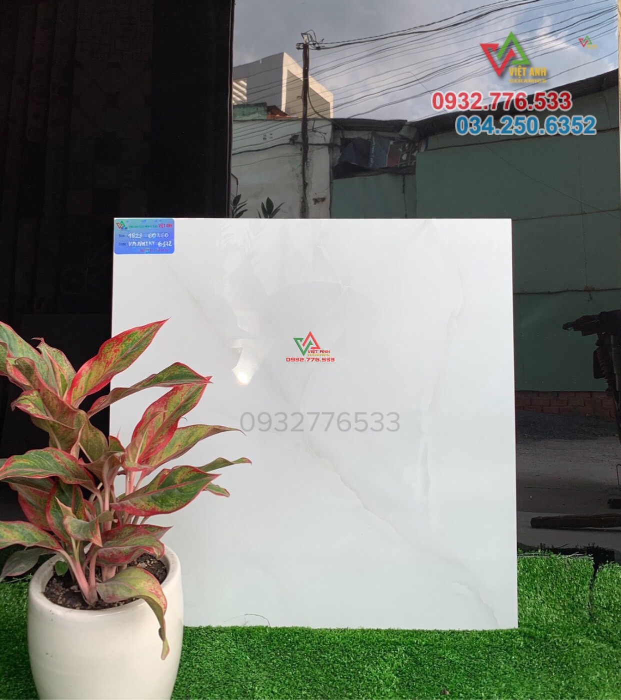 Gạch 60x60 đá bóng kiếng màu trắng
