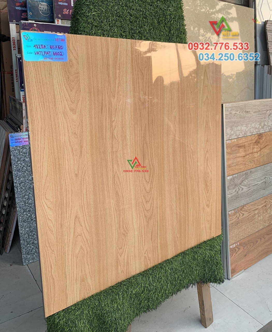 Gạch 60x60 bóng kiếng giả gỗ màu sáng