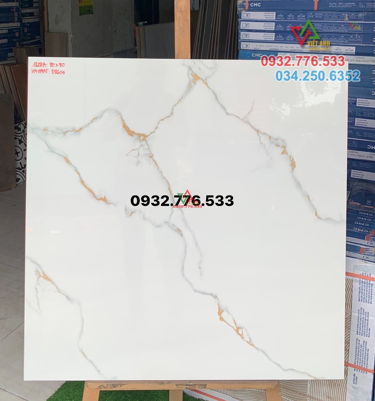 Gạch 80x80 trắng khói vân vàng mẫu hot nhất 2022