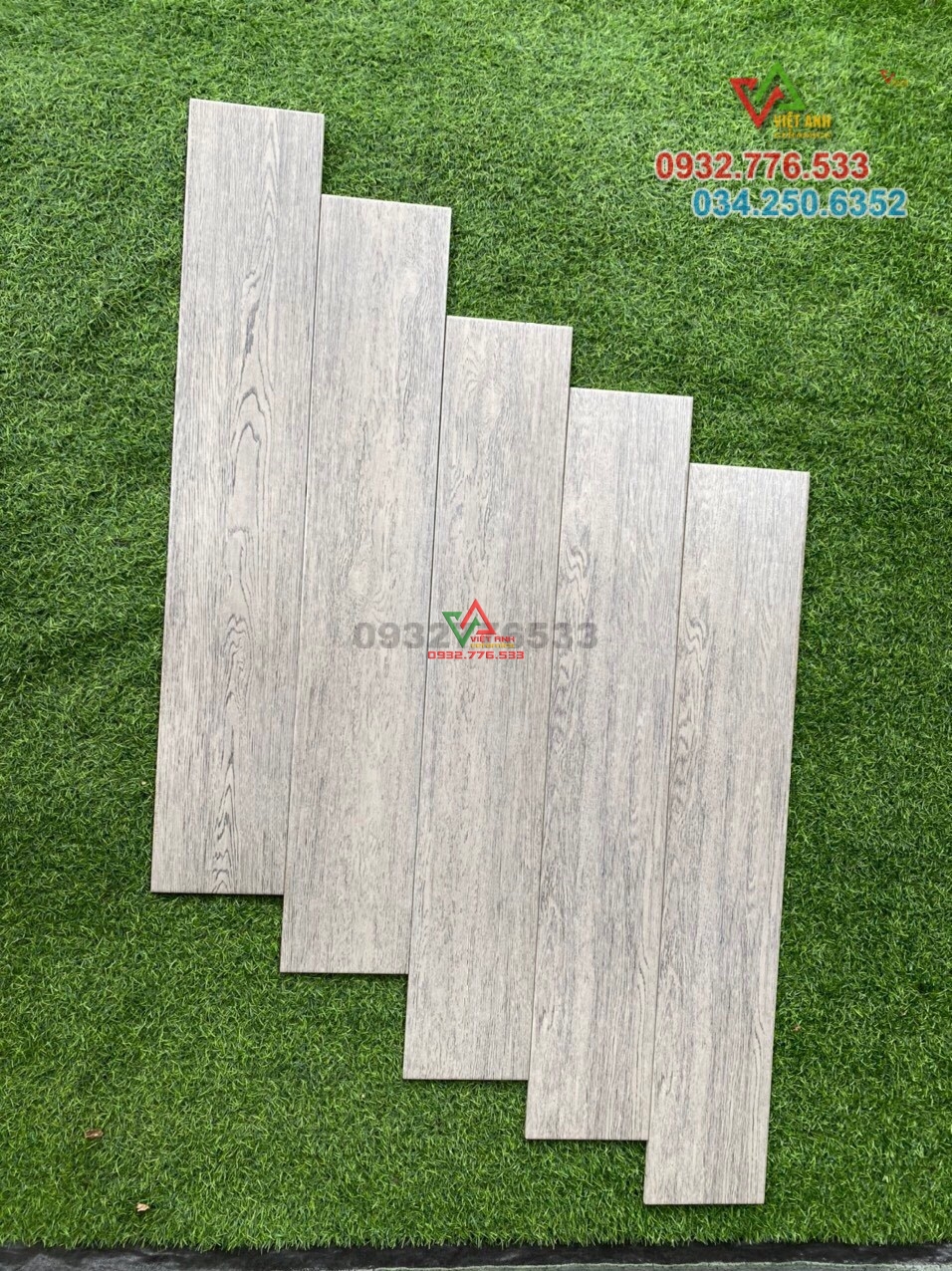 Gạch 15x90 họa tiết xám trắng lót nền