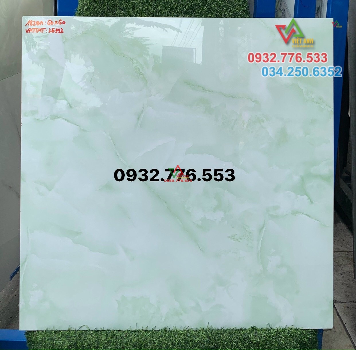 Gạch 60x60 lát nền nhà màu xanh ngọc