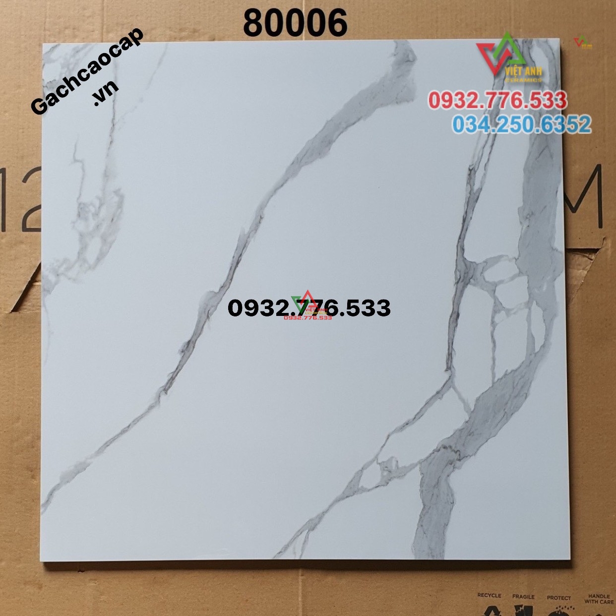 Gạch 80x80 trắng khói vân đậm bóng kiếng tại quận 1
