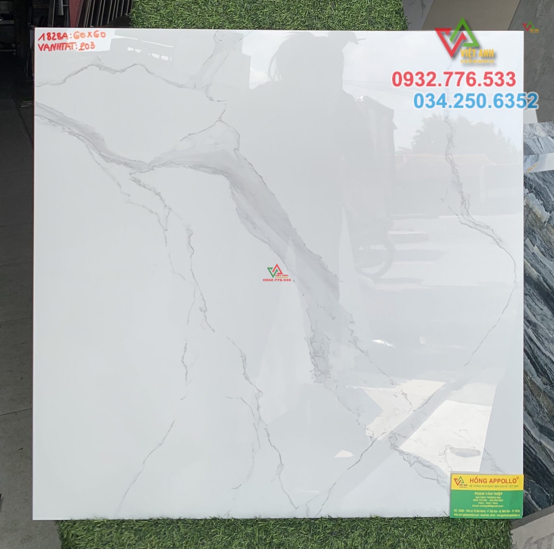 Gạch 60x60 đá bóng kiếng màu trắng vân khói
