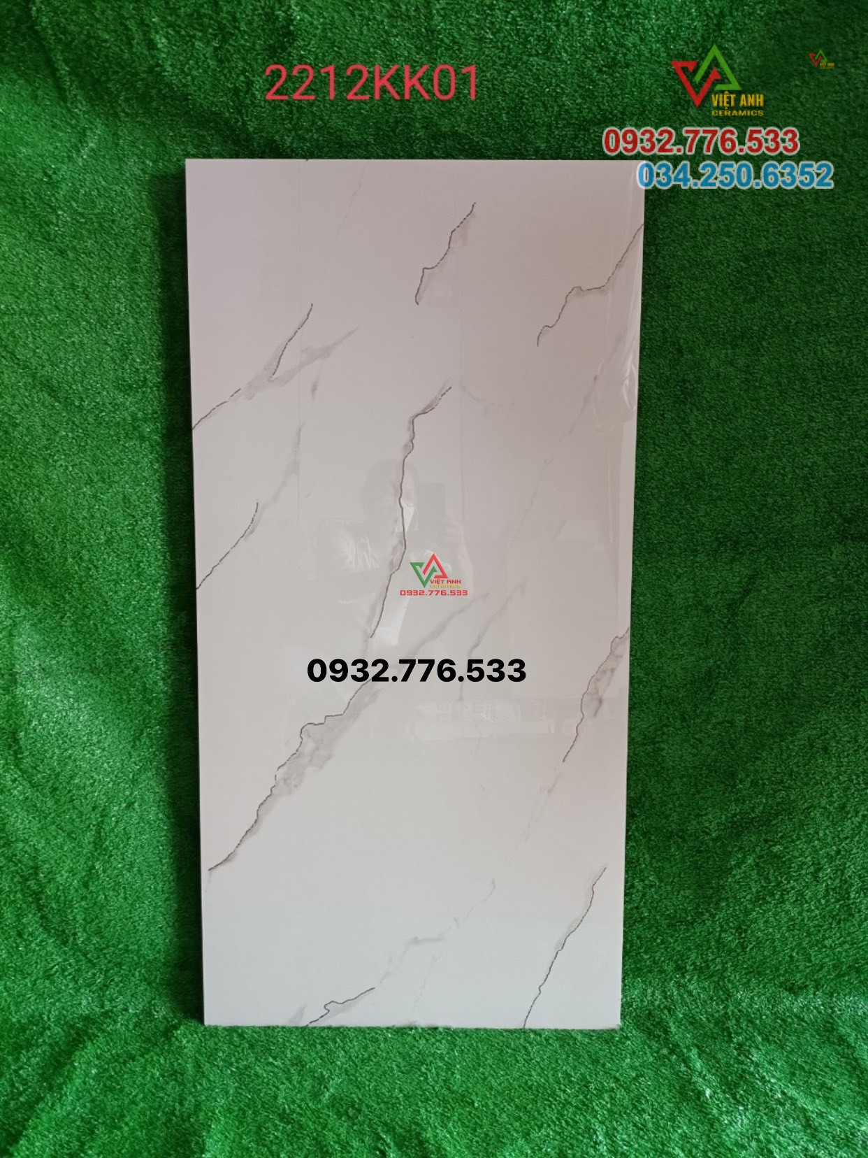 Gạch bóng kiếng 60x120 khổ lớn màu trắng vân khói nhẹ TBN