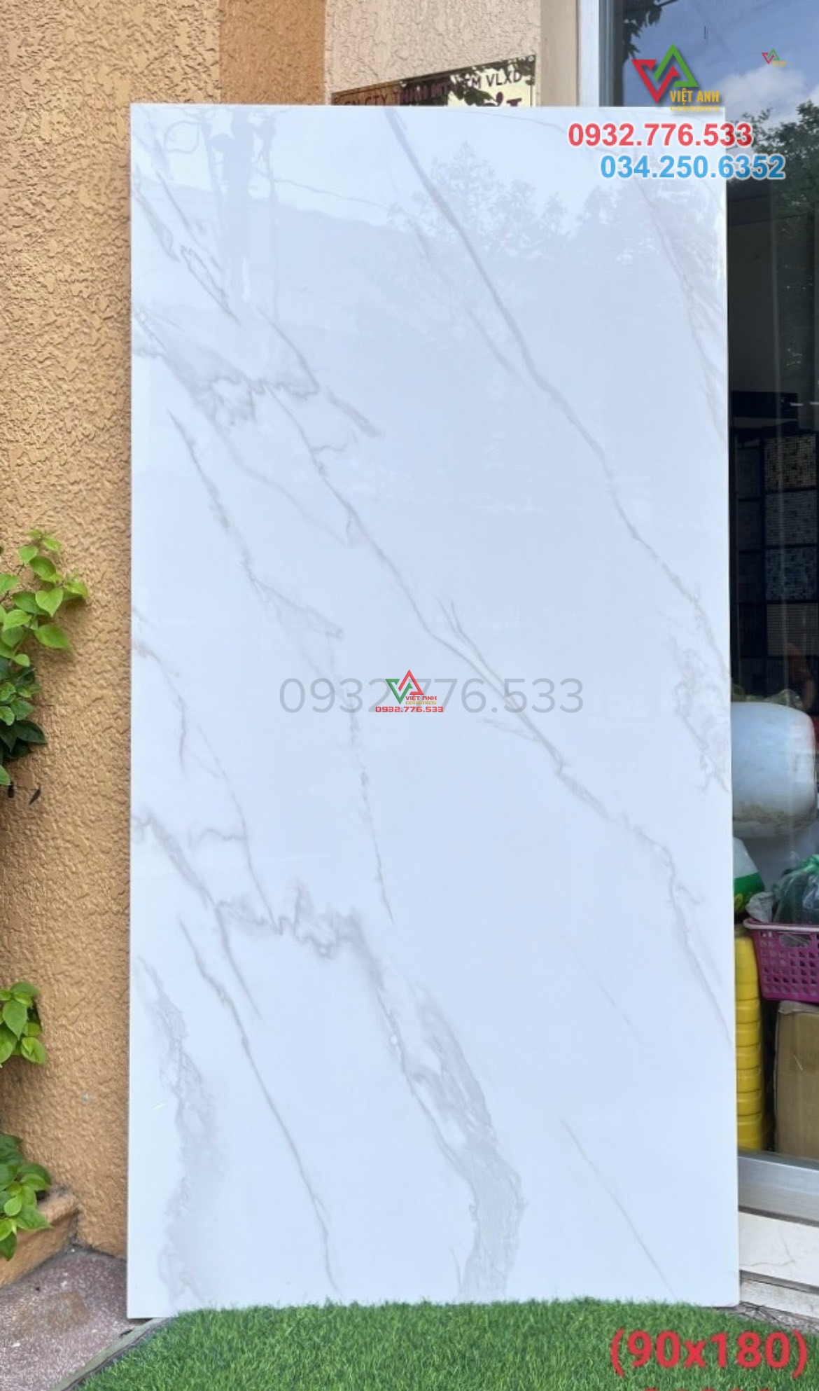 Gạch khổ lớn 90x180 hàng nhập màu trắng vân mây tại Bình Tân