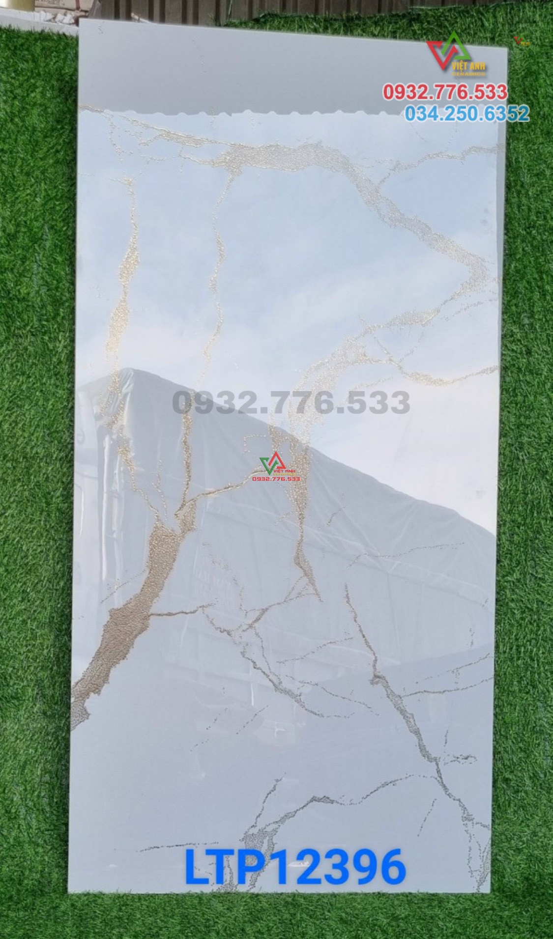 Gạch nhập khẩu 60x120 màu trắng vân khói ánh kim