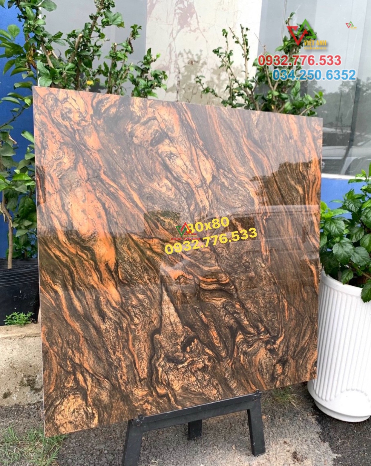 Gạch 80x80 vân đá màu nâu sáng bóng sang trọng