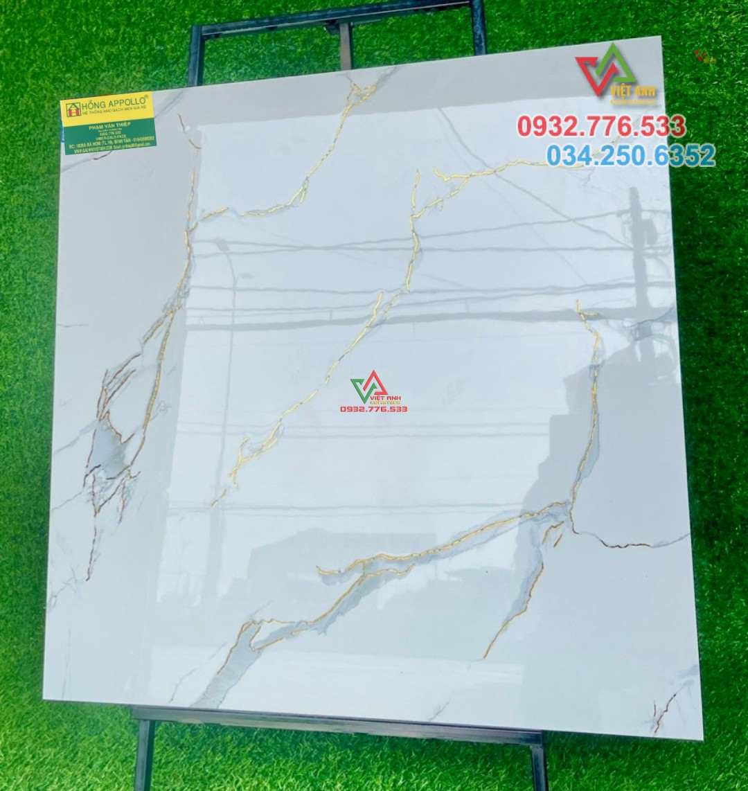 Gạch 80x80 bóng kiếng màu trắng vân mây ánh kim quận 2