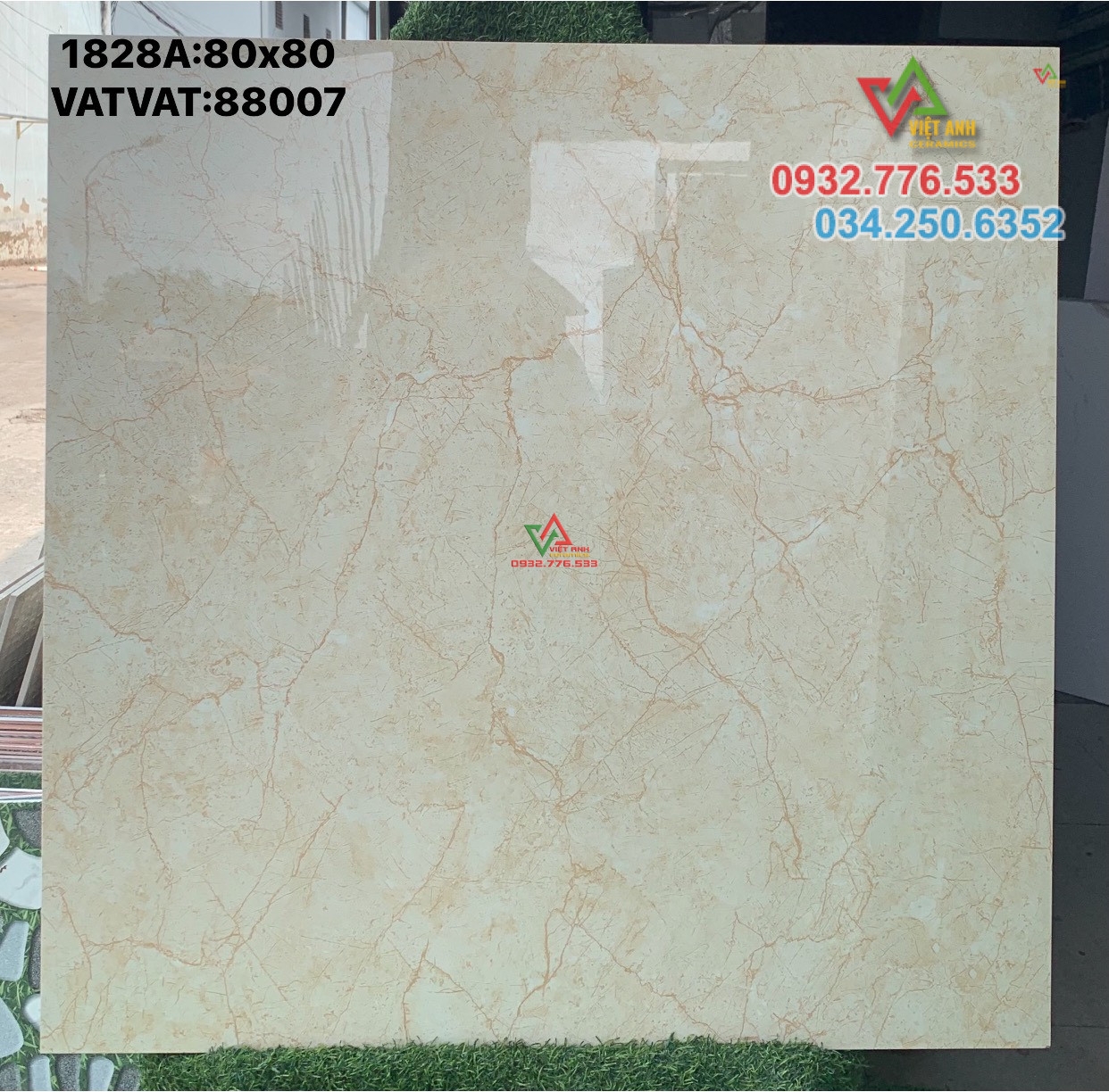 Gạch bóng kiếng 80x80 ốp lát nền phòng ngủ tại Bình Dương