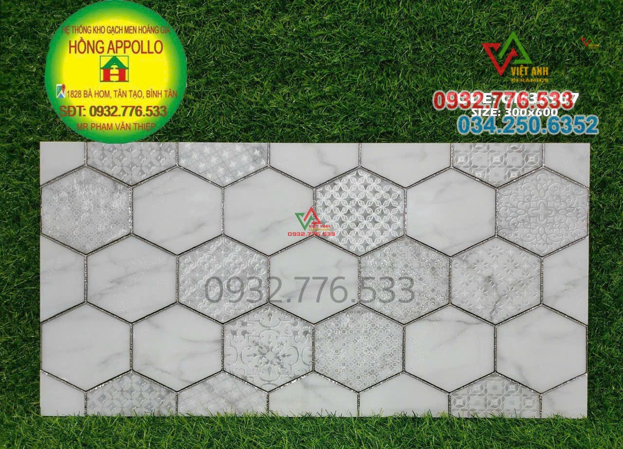 Gạch 30x60 ốp lát nhà vệ sinh nhũ bạc hình lục giác