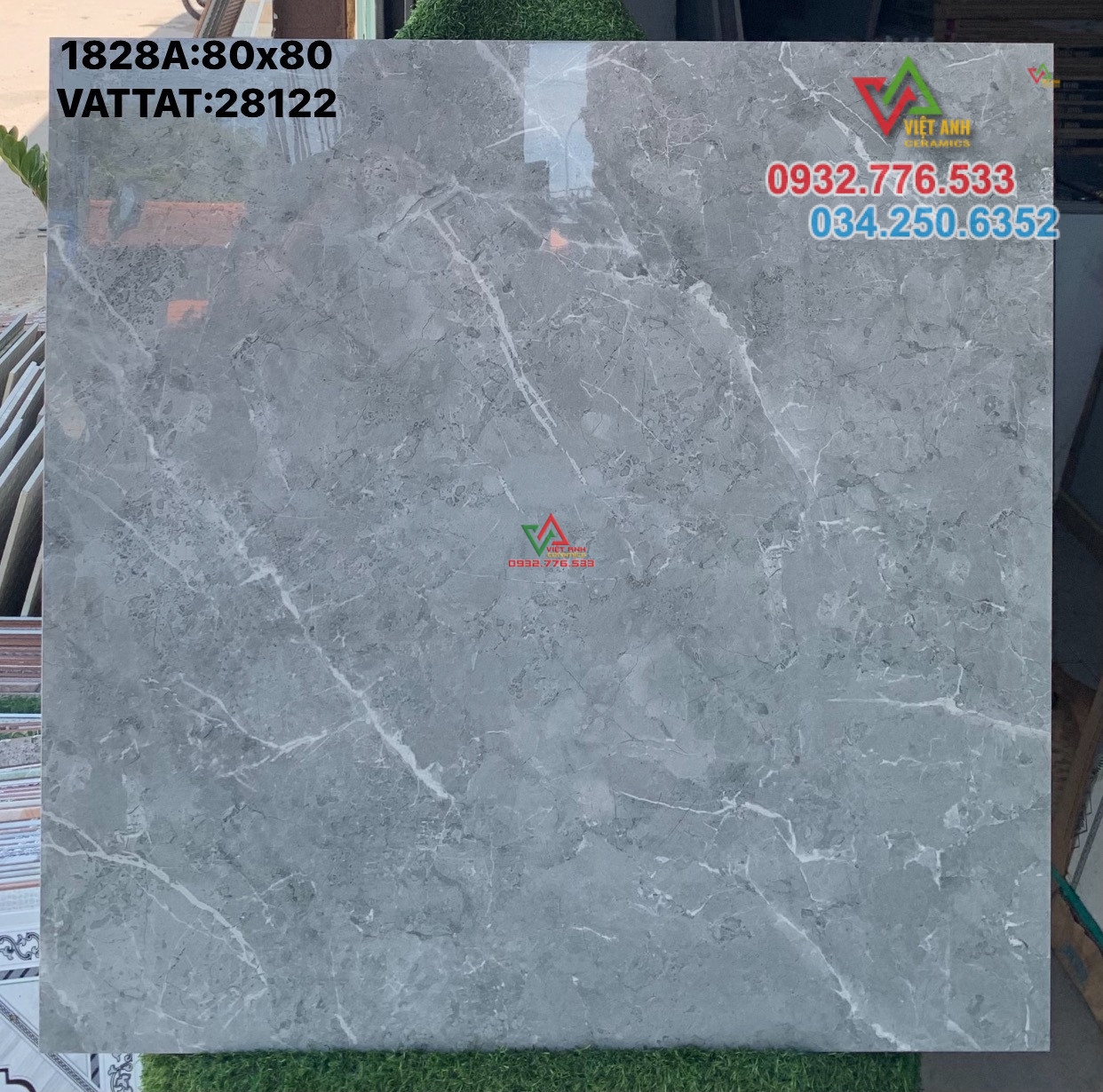 Gạch 80x80 màu xám đậm lát nền tại Gò Vấp