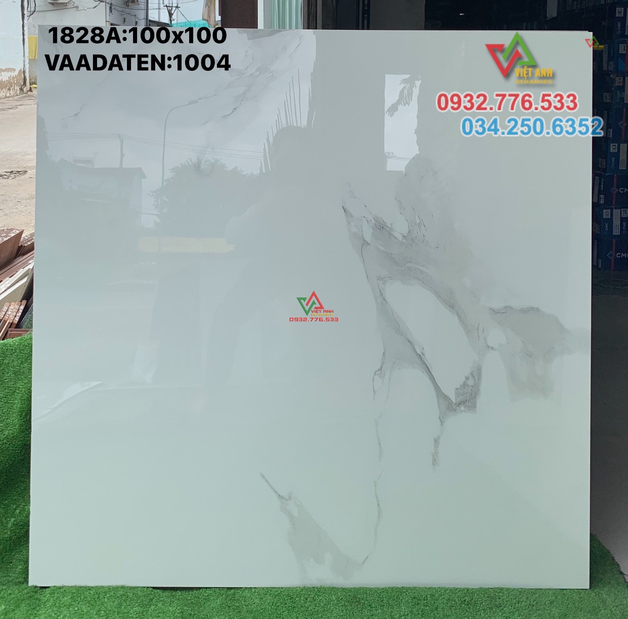 Gạch 100x100 màu trắng vân mây nhẹ khổ lớn nhập khẩu Ấn Độ mã 1004
