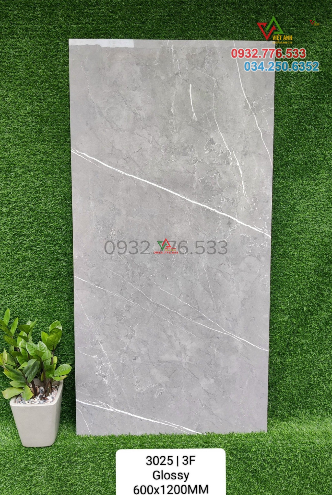 Gạch 60x120 màu xám vân sọc trắng ốp bậc cầu thang