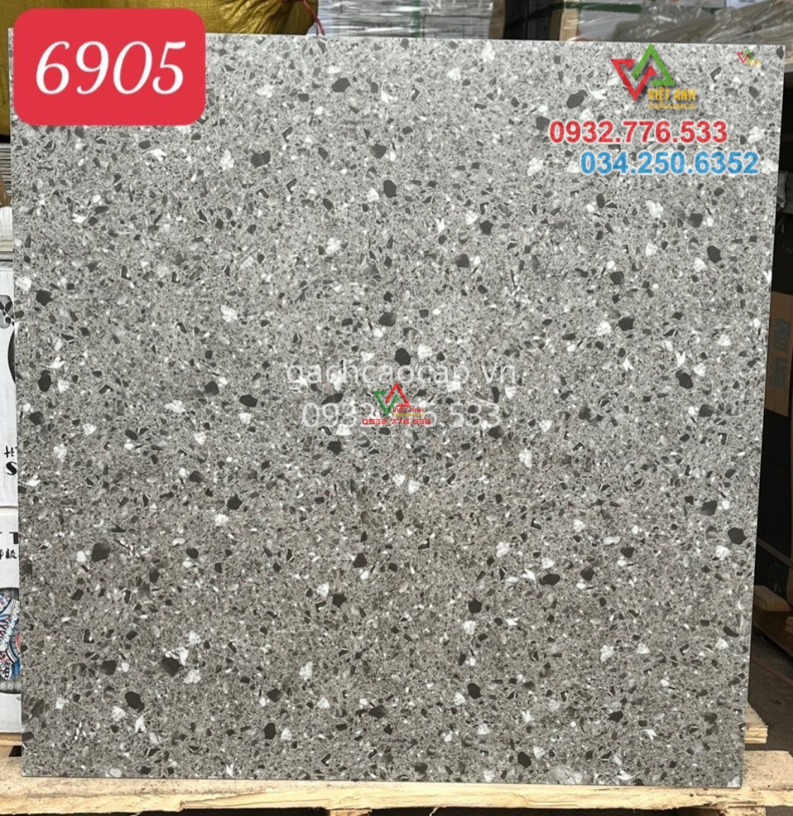 Gạch 60x60 nhập khẩu hàng Trung Quốc vân đá mờ mã 6905