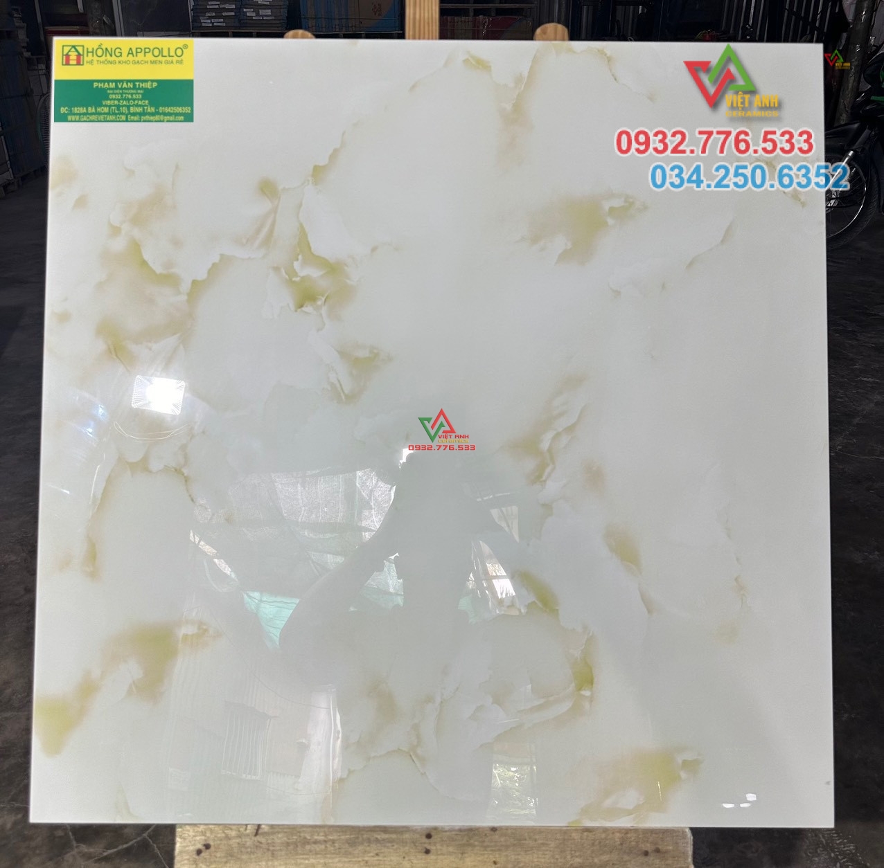 Gạch chính hãng 80x80 có sẵn tại kho hàng Trung Quốc