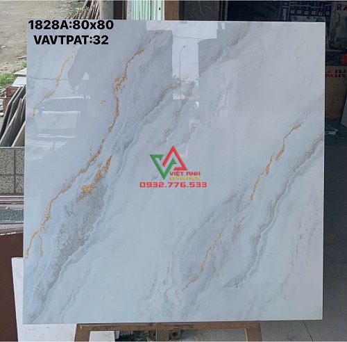 Gạch giá tốt 80x80 màu trắng xám vân vàng ánh kim nhẹ