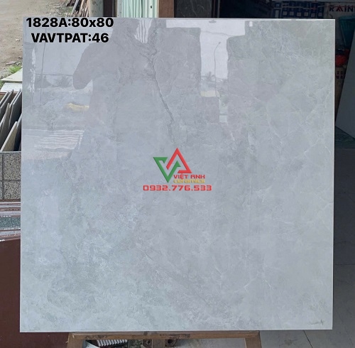 Gạch ốp lát 80x80 màu xám vân đá hiện đại