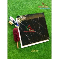 Gạch 80x80 đá bóng kiếng màu đen nhũ vàng