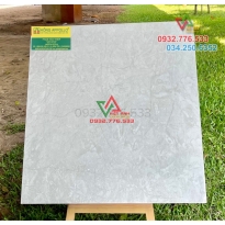 Gạch khổ lớn 100×100 trang trí cầu thang tại Thủ Đức