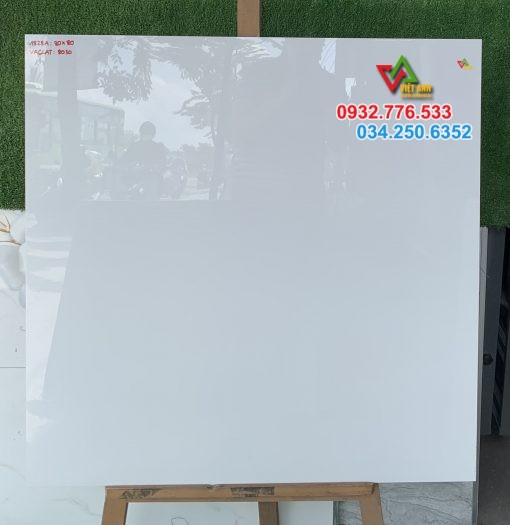 Gạch 80×80 màu trắng tinh bóng kiếng tại Bà Rịa Vũng Tàu